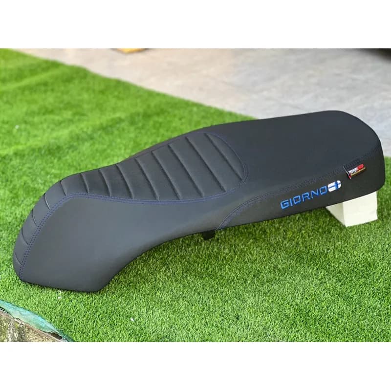 เบาะแต่ง Honda Giorno+ ทรง Vespa คลาสสิก ปัก Giorno ด้ายน้ำเงิน | PMracingShop