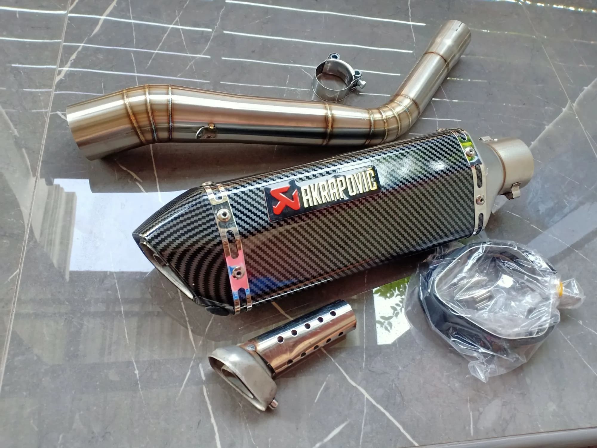 ชุดท่อไอเสีย Slip-On GPX Demon GR200R สแตนเลส 304 พร้อมปลายท่อแต่ง AK 14 นิ้ว ลายเคฟล่า